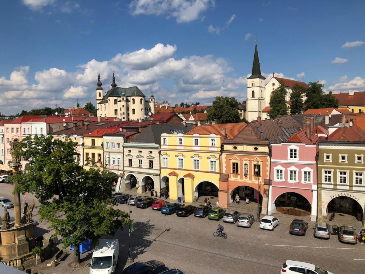 Stylove Ubytovani V Historickem Centru Litomysle Exteriör bild