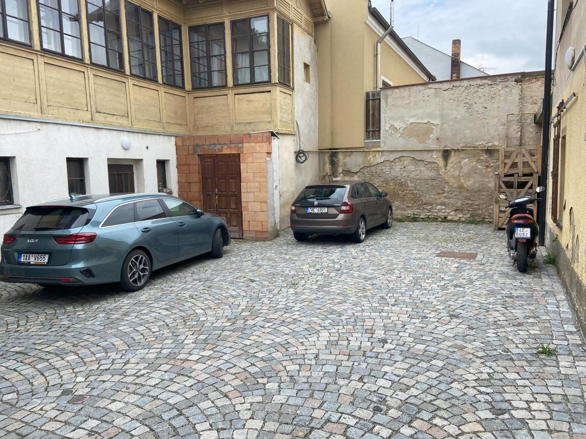 Stylove Ubytovani V Historickem Centru Litomysle Exteriör bild